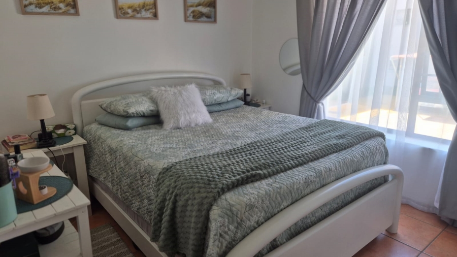 To Let 2 Bedroom Property for Rent in Hartenbos Central Western Cape